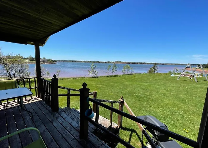 Beach & Breeze Cottages